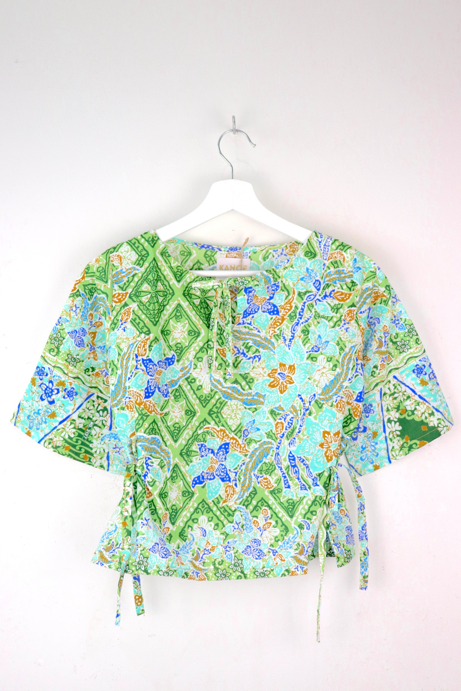 Kedah Batik Top - Bunga Zamrud
