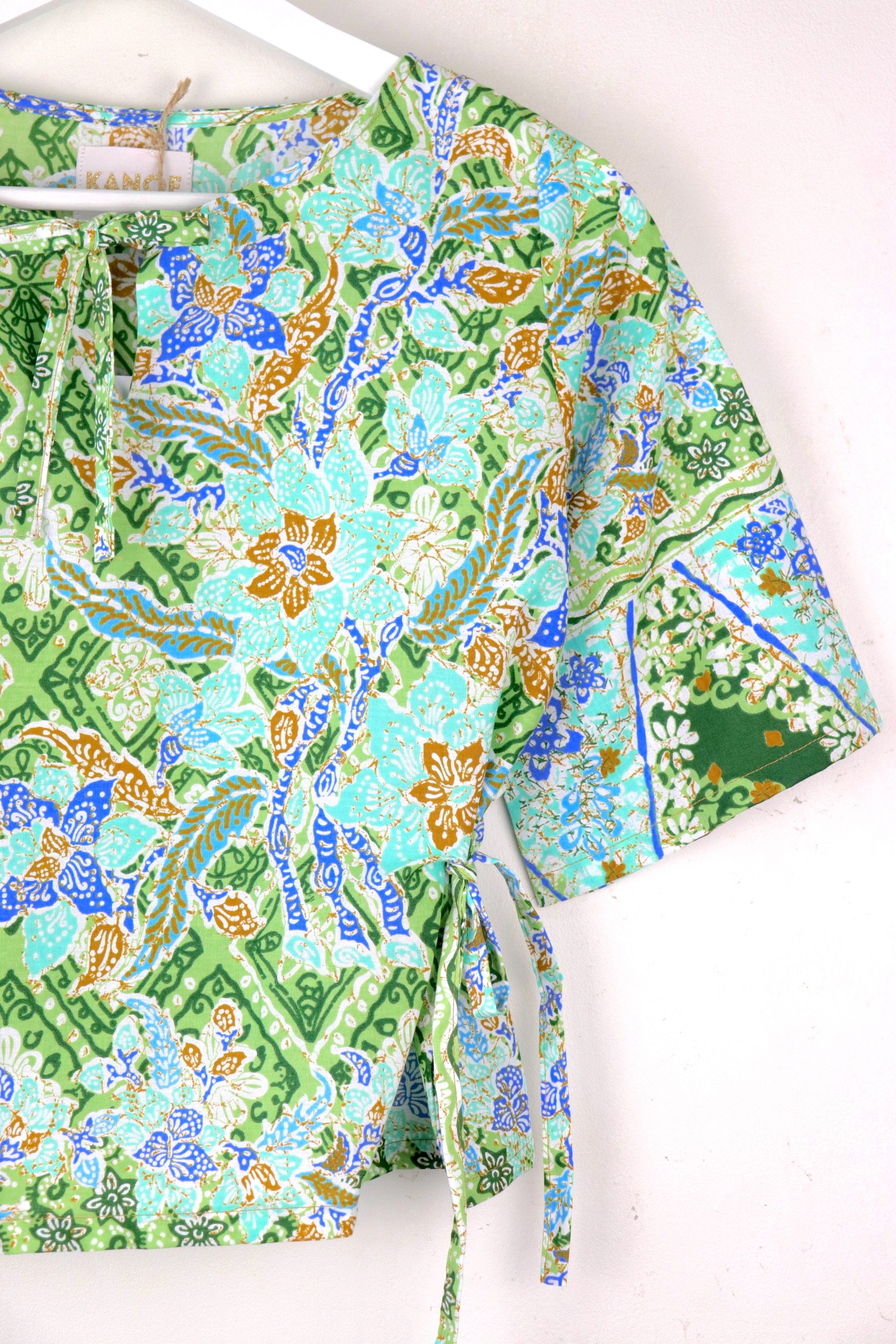 Kedah Batik Top - Bunga Zamrud