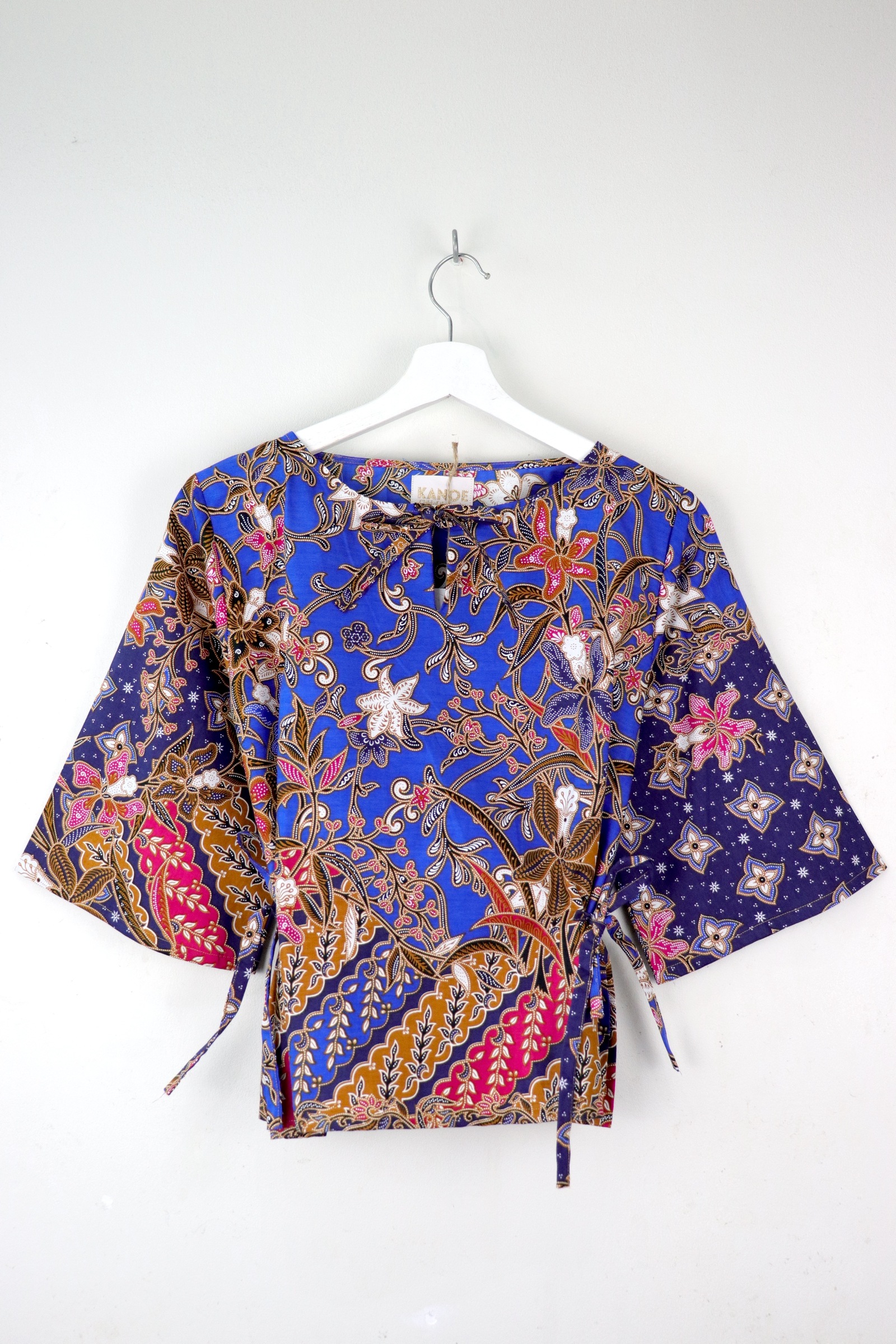 Kedah Batik Top - Hydrangea Petal [ L ]