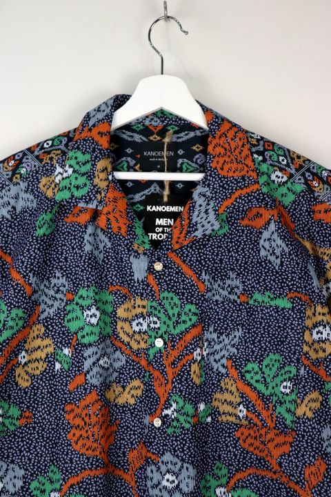 kanoemen-open-collared-batik-shirt-60