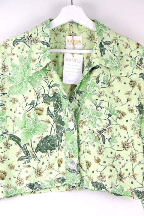 utilitarian-cropped-batik-shirt-41