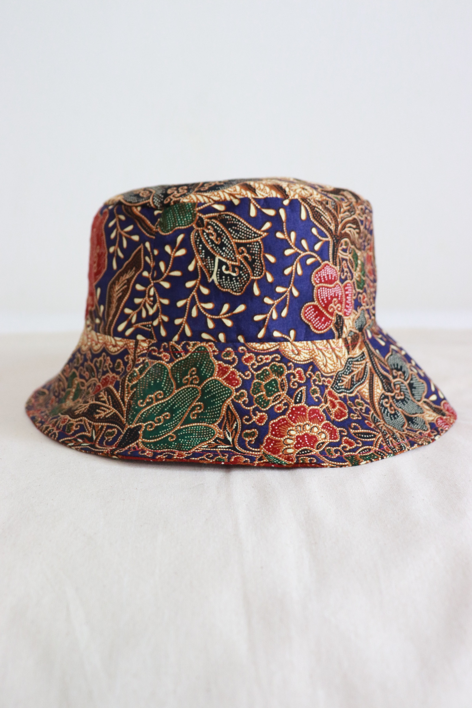 Reversible Batik Bucket Hat - Saffron [Short Brim]