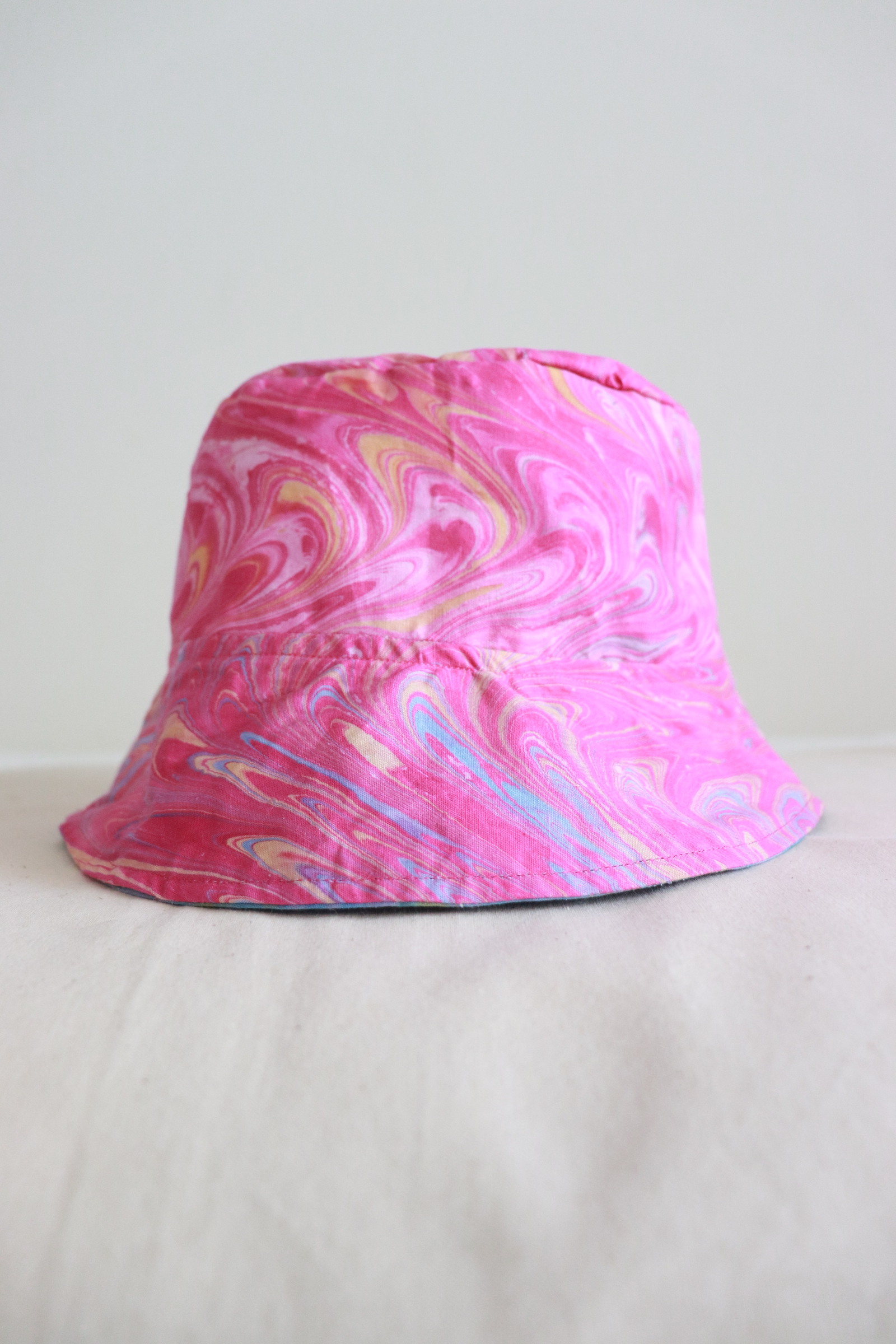 Reversible Batik Bucket Hat Short Brim - Aurora [ Hand Marbled ]
