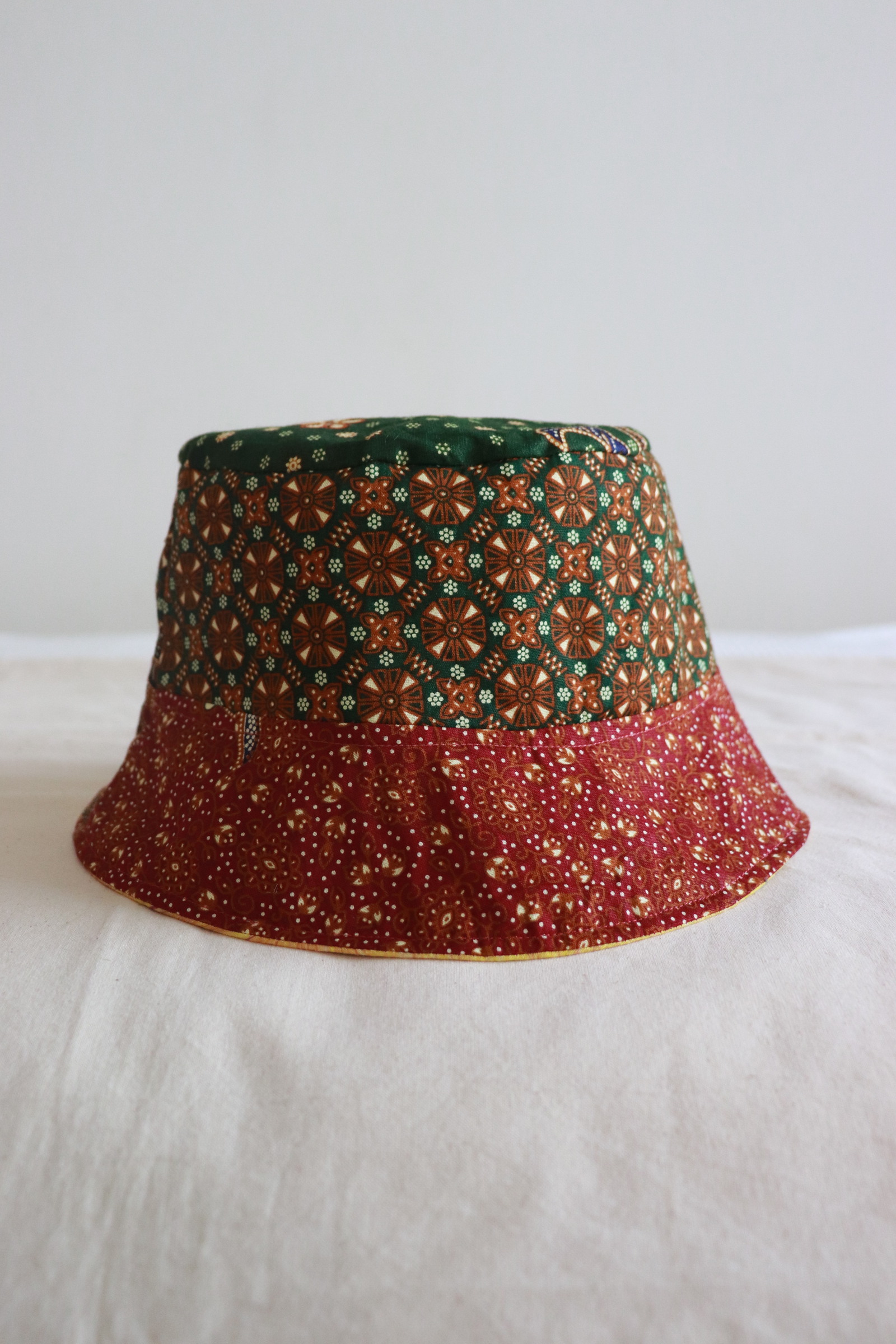 Reversible Batik Bucket Hat Short Brim - Ember [ Hand Marbled ]