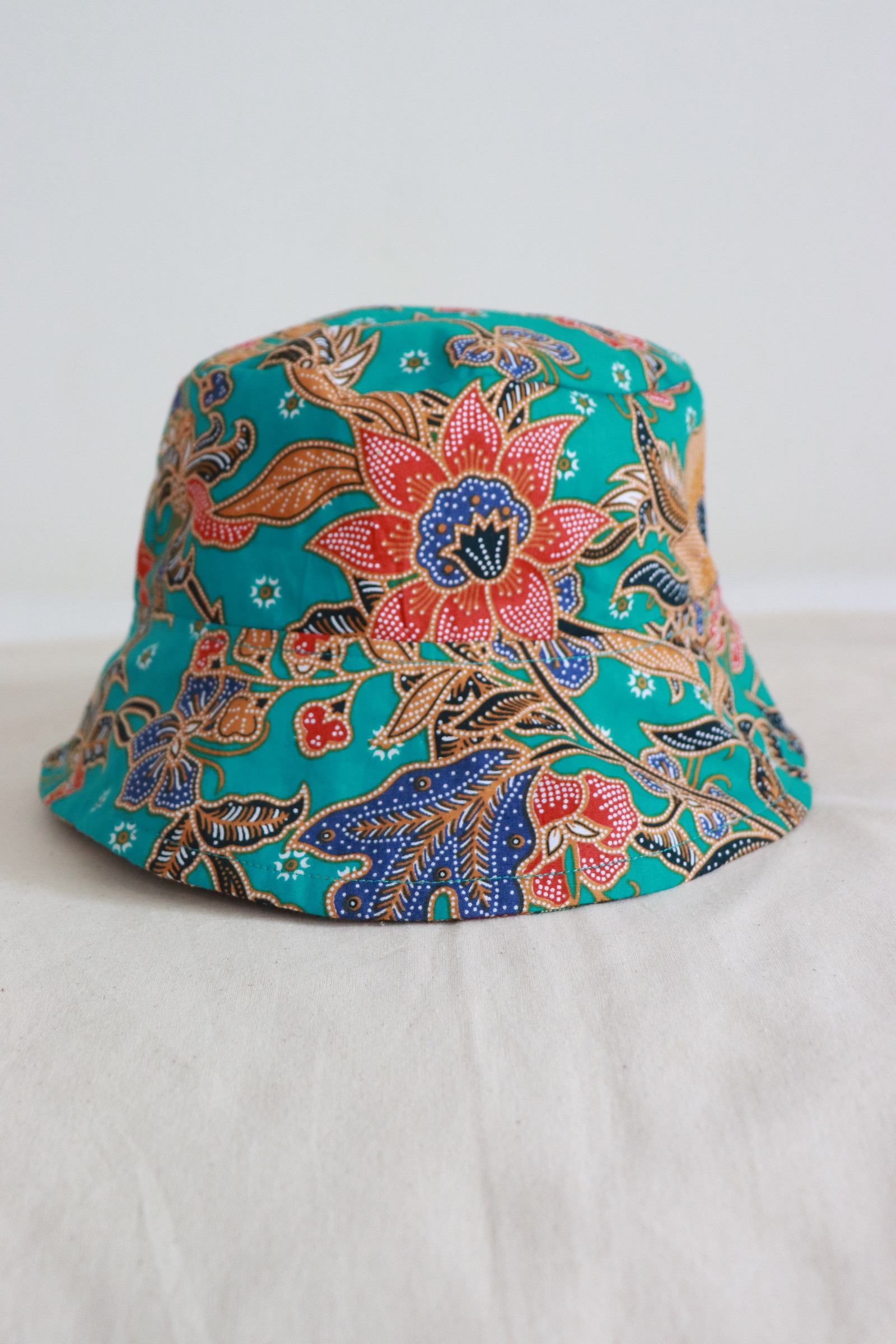 Reversible Batik Bucket Hat - Alia [Short Brim]