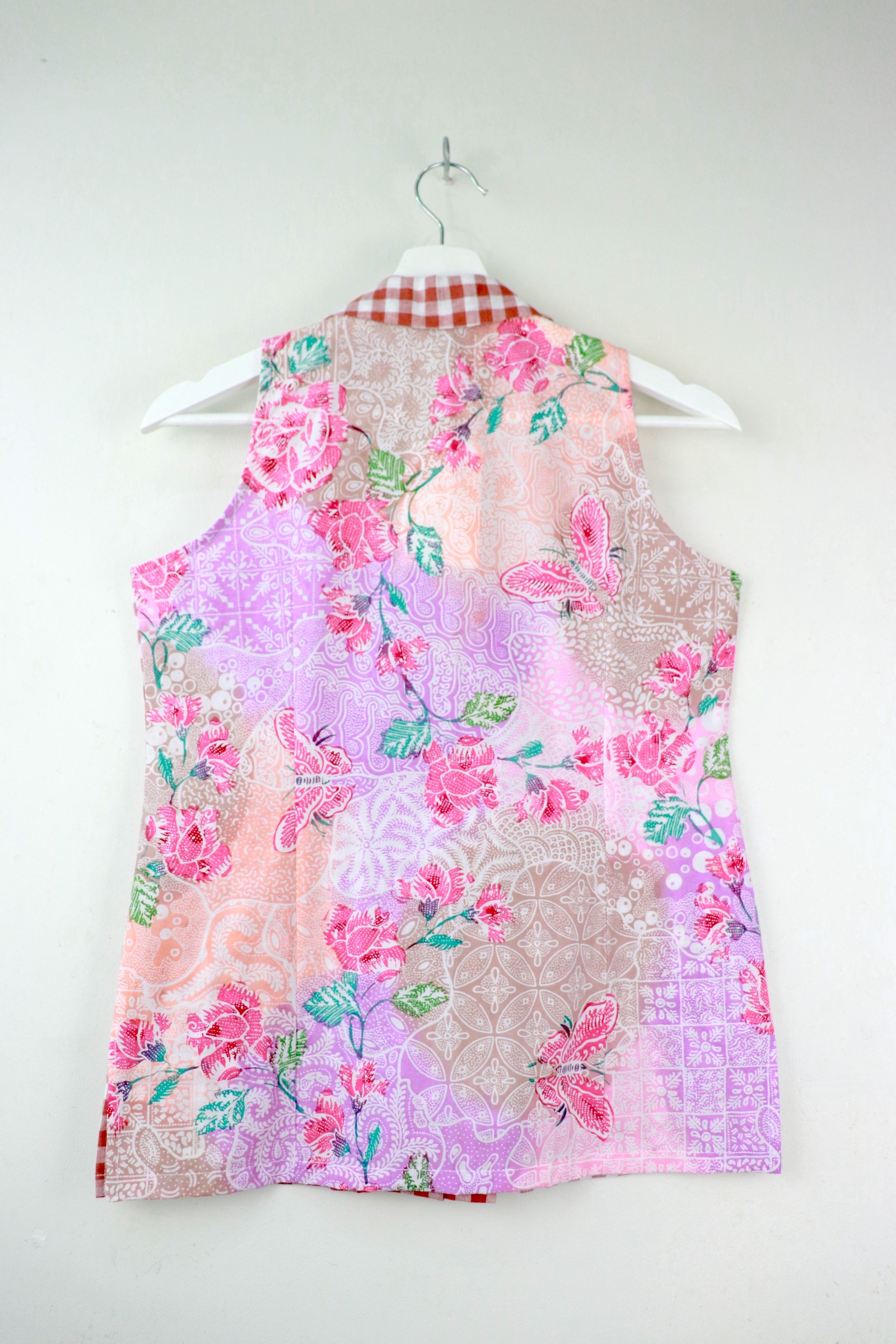 The Classic Gingham Batik Top - Jemima [ M ]