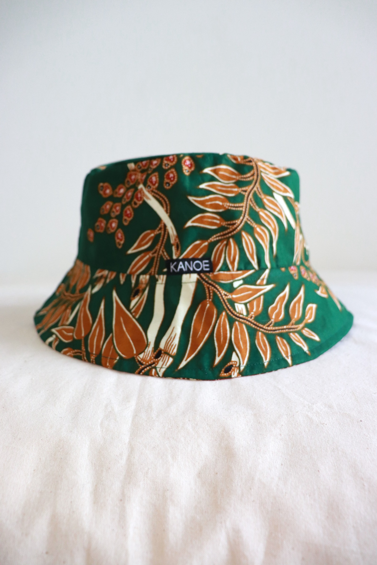 Reversible Batik Bucket Hat - Cara [ Short Brim ]