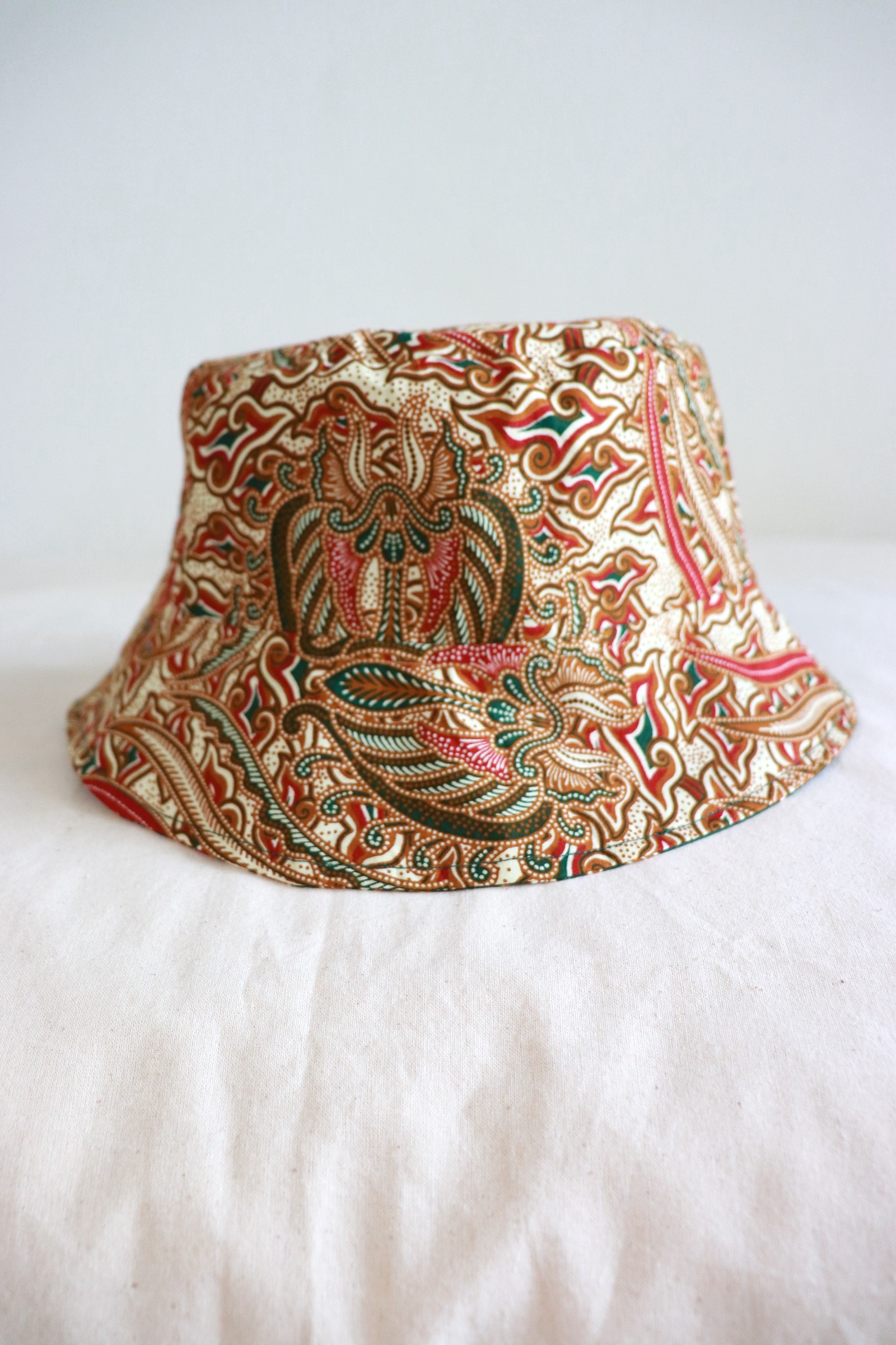 Reversible Batik Bucket Hat - Cara [ Short Brim ]