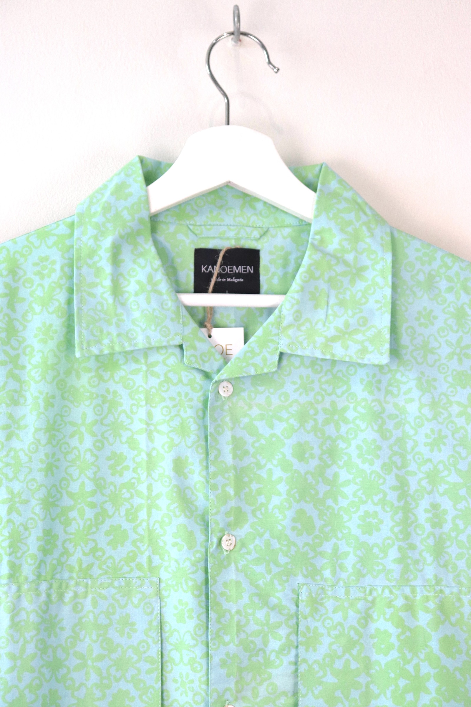 Men's Oversized Pockets Shirt - Pandan Cake  [ Handmade Batik ] [ L ] 