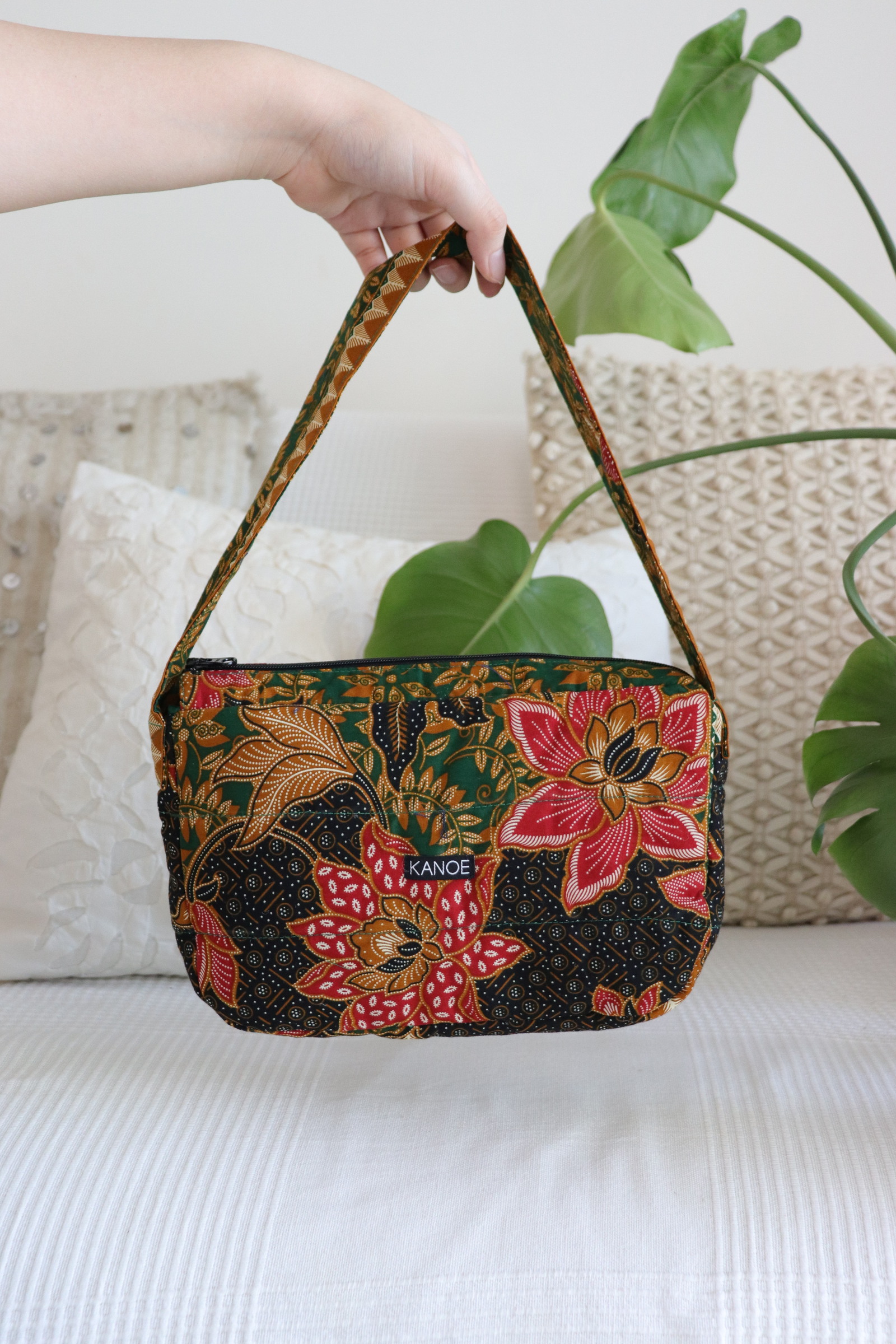 Puffy Batik Bag - Rafflesia