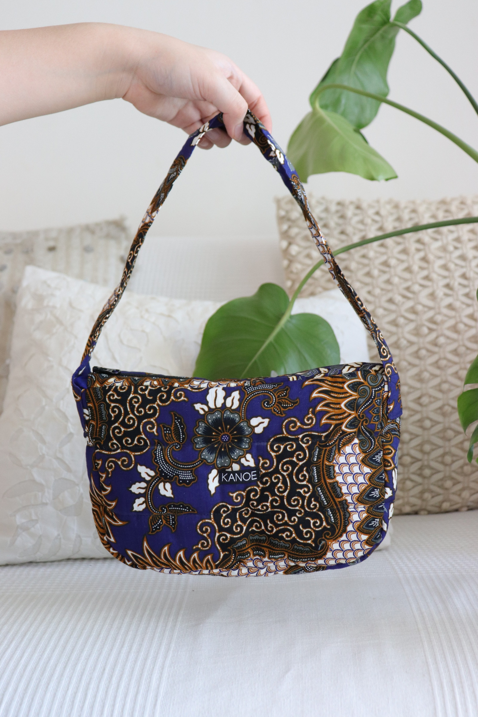 Puffy Batik Bag - Azurite