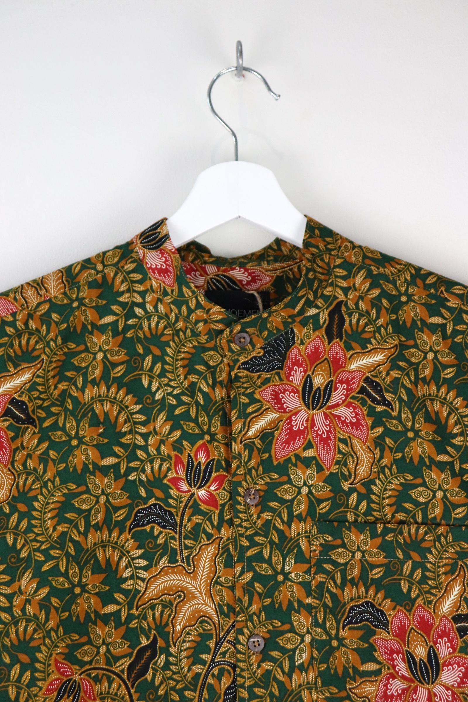 KANOEMEN Stand Collar Batik Shirt - Venus Trap