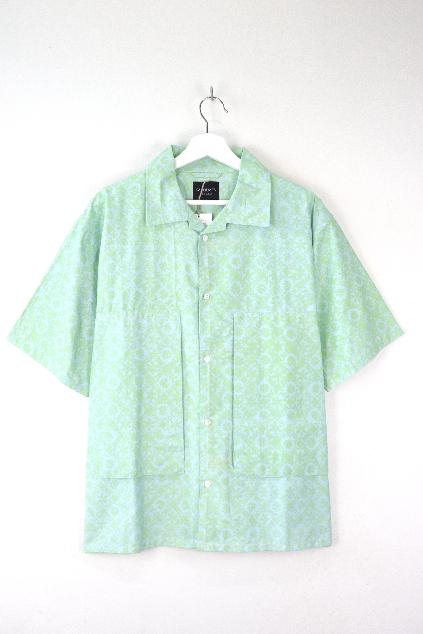 Men's Oversized Pockets Shirt - Pandan Cake  [ Handmade Batik ] [ L ] 
