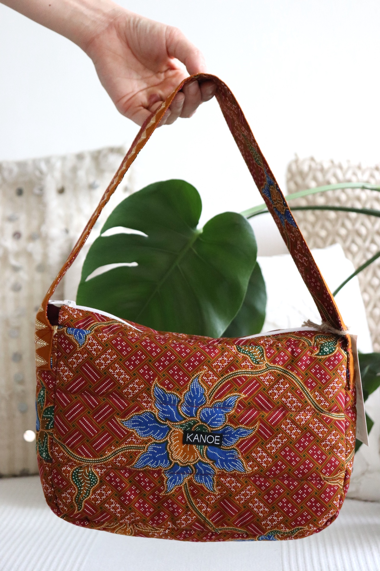 Puffy Batik Bag - Blue Iris