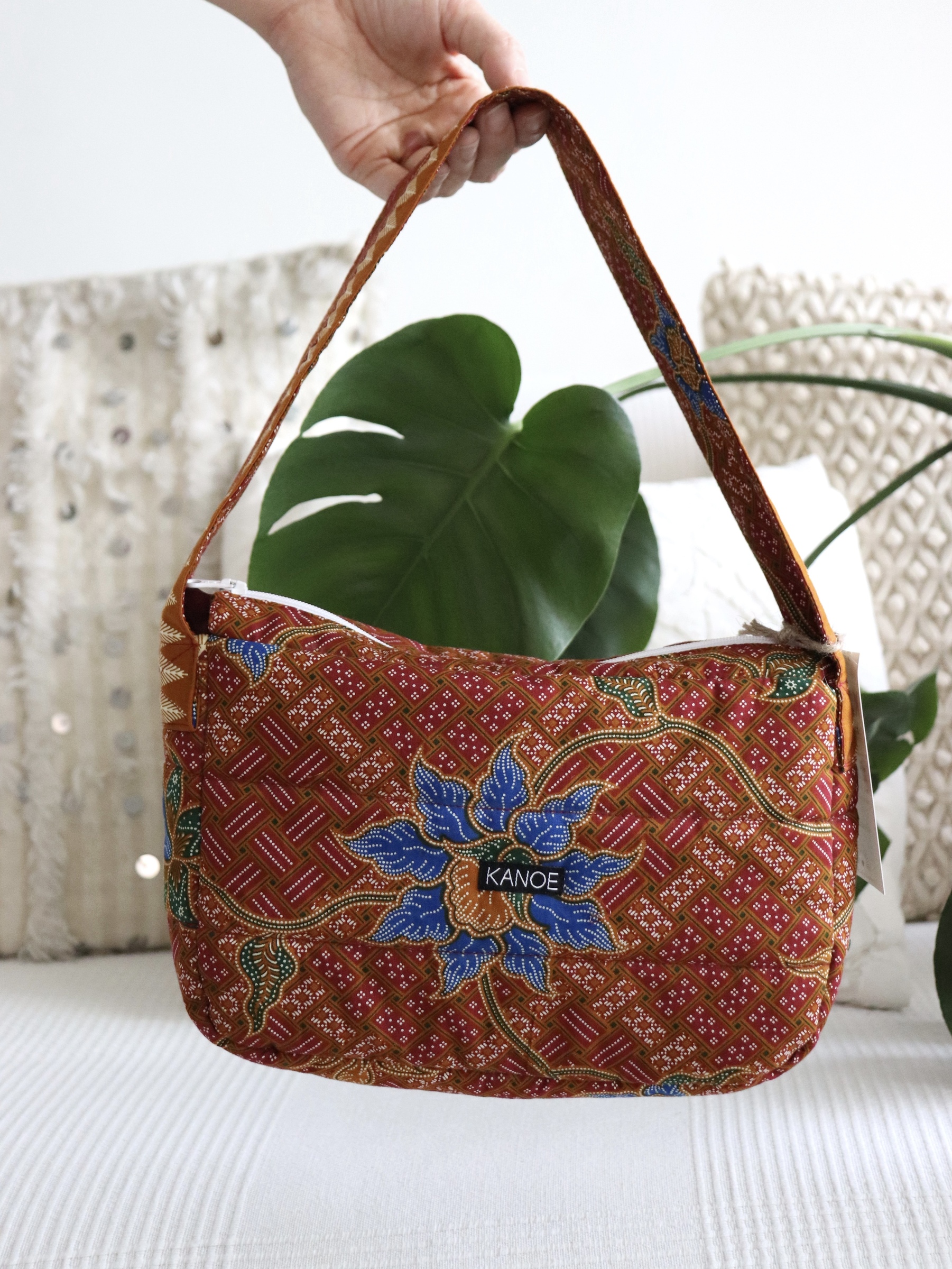 Puffy Batik Bag - Blue Iris