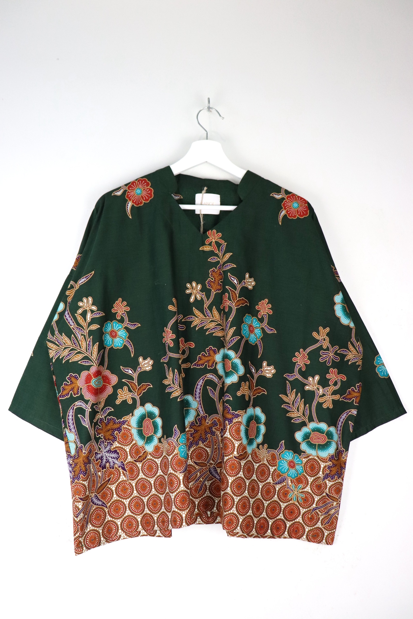BIG GIRL Batik Top w/ Mandarin Collar - Qila
