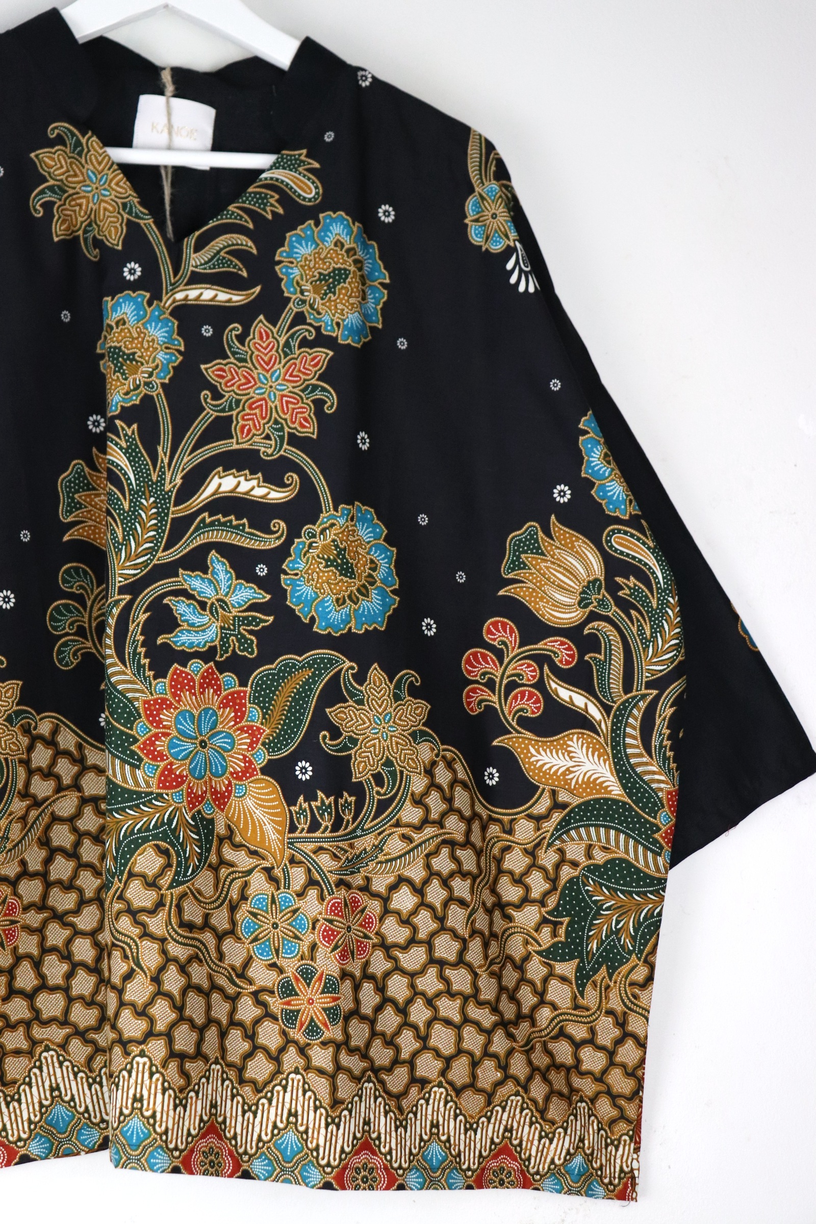 BIG GIRL Batik Top w/ Mandarin Collar - Bronx