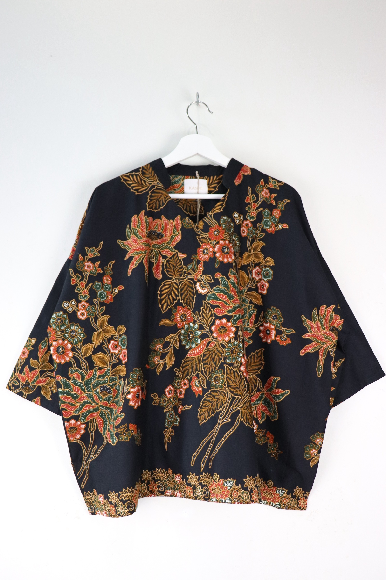BIG GIRL Batik Top w/ Mandarin Collar - Noir