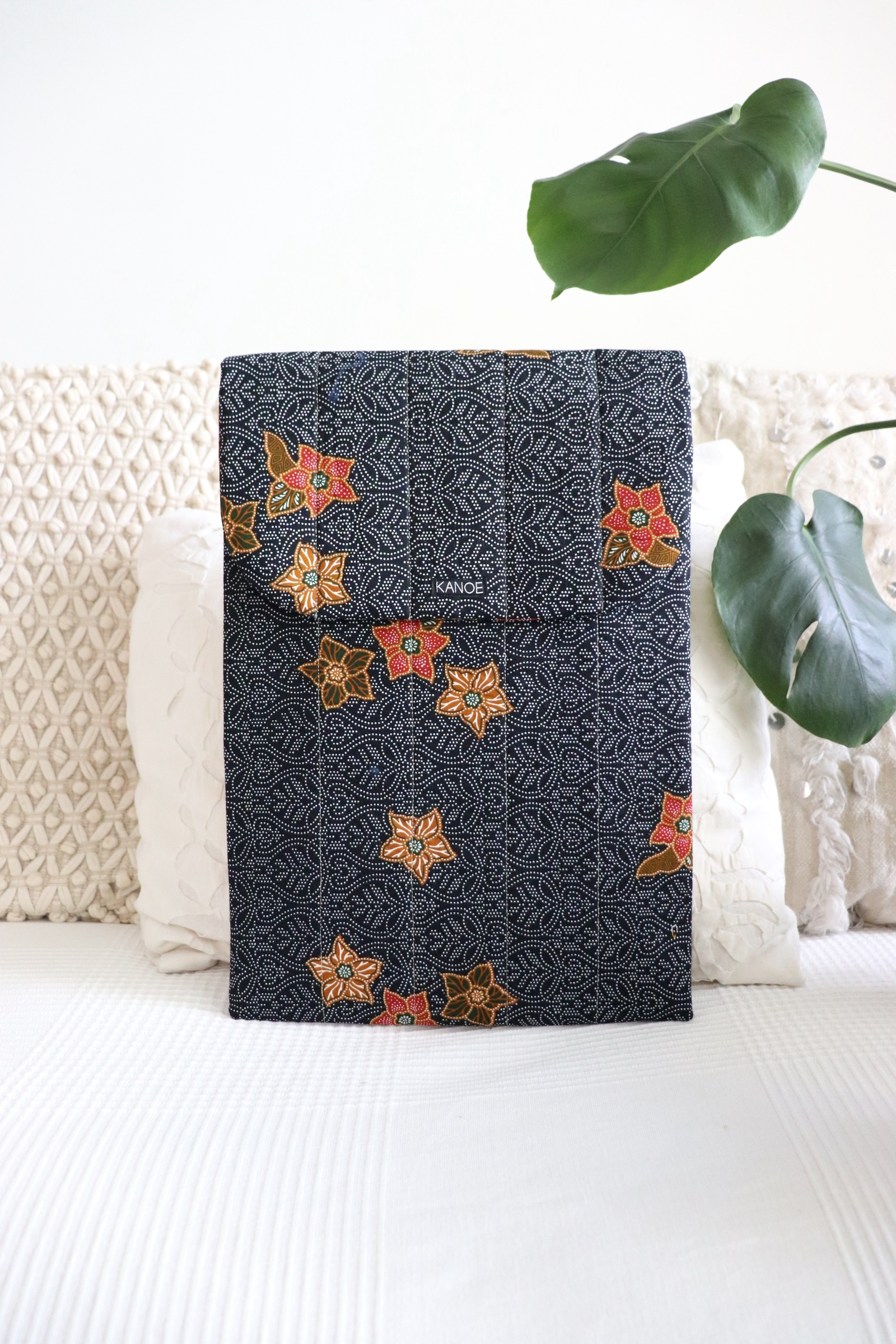 Batik Laptop Bag - Sweet Licorice