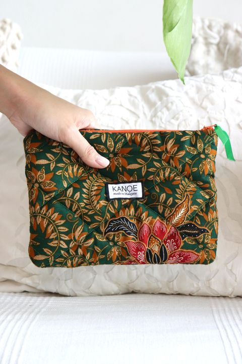Qulited-Batik-Pouch-13