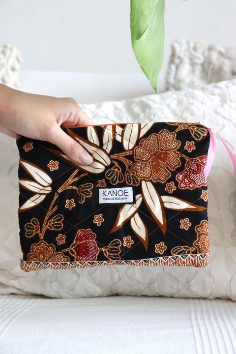 Qulited-Batik-Pouch-19