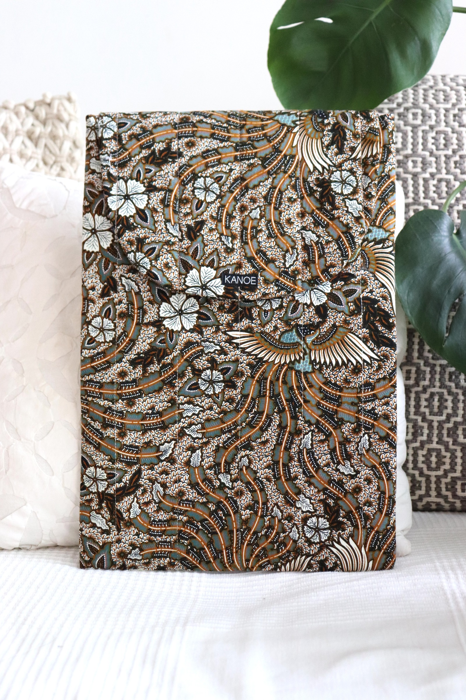 Batik Laptop Bag - White Chocolate