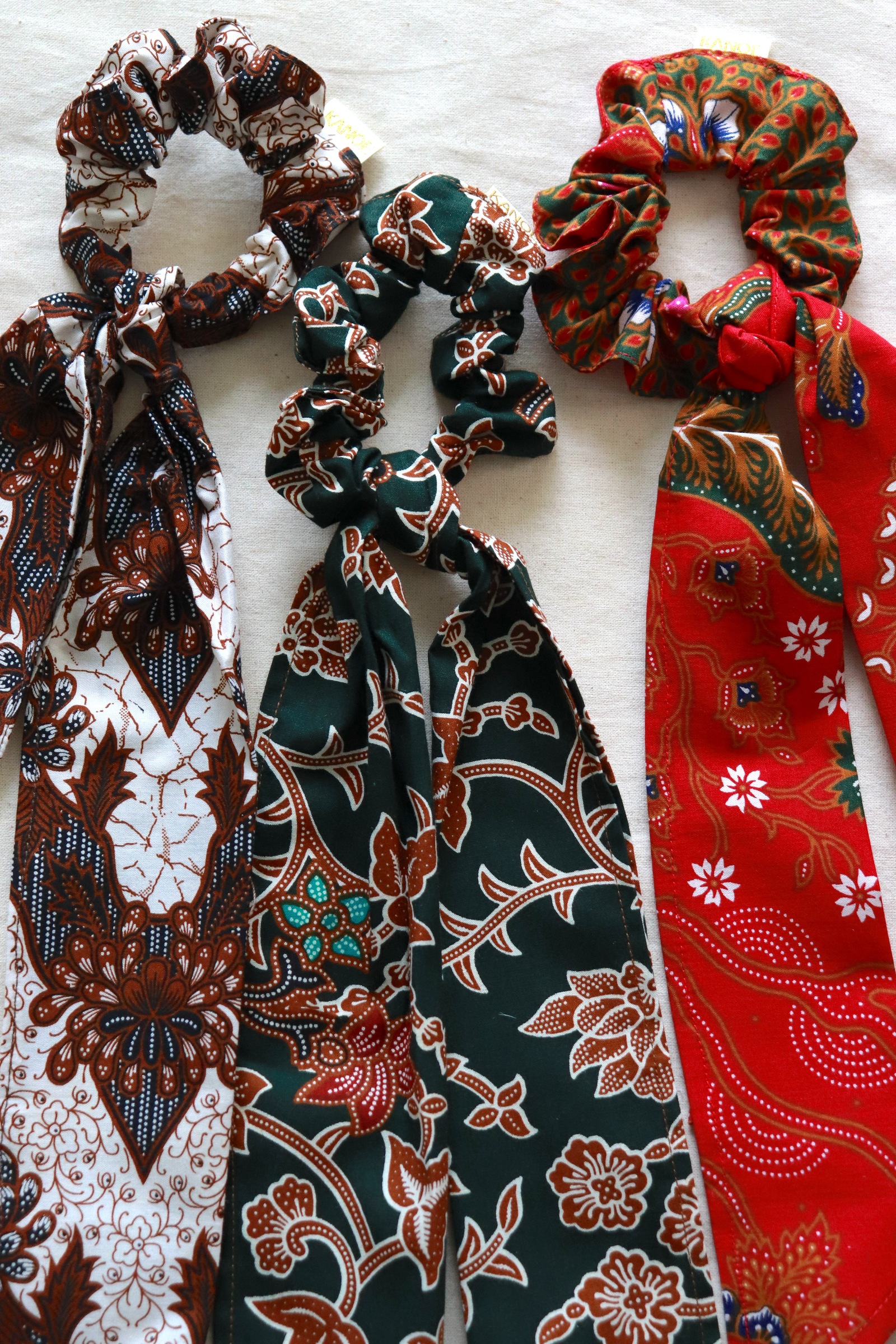 Batik Scrunchie w/ Ribbon [Set of 3] - Amaryllis