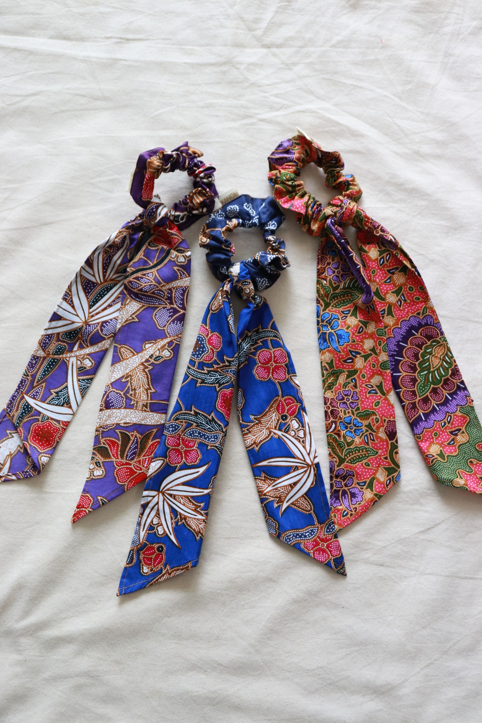 Batik Scrunchie w/ Ribbon [Set of 3] - Bluebell Blossom
