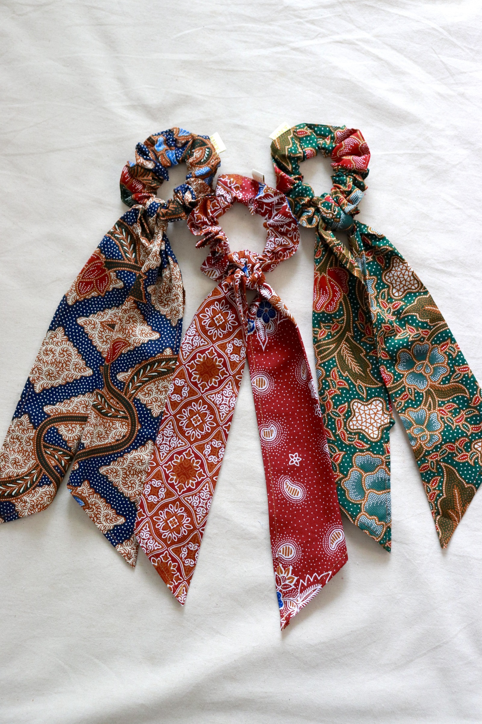 Batik Scrunchie w/ Ribbon [Set of 3] - Scarlett Sage