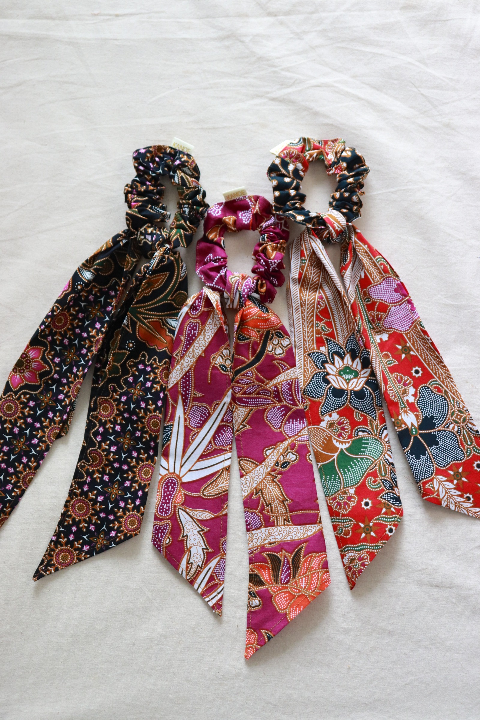 Batik Scrunchie w/ Ribbon [Set of 3] - Foxglove Dream
