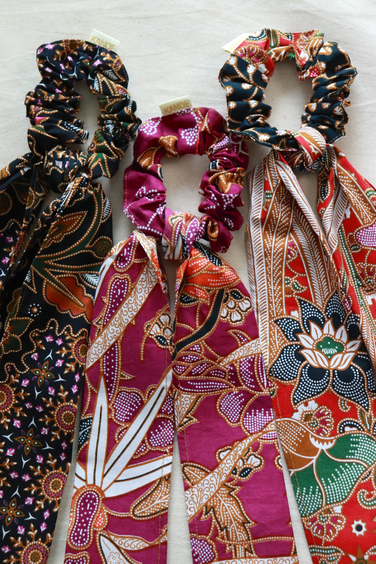 Batik Scrunchie w/ Ribbon [Set of 3] - Foxglove Dream
