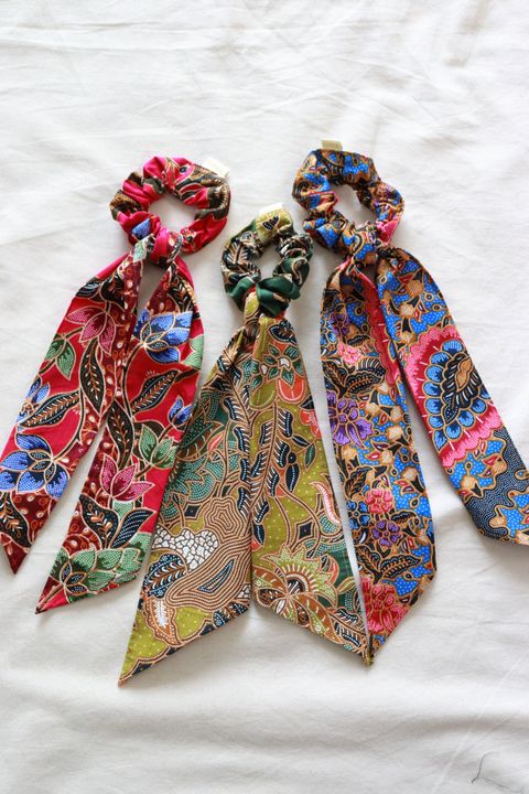 Batik-Scrunchies-w-ribbon-set-of-3-51