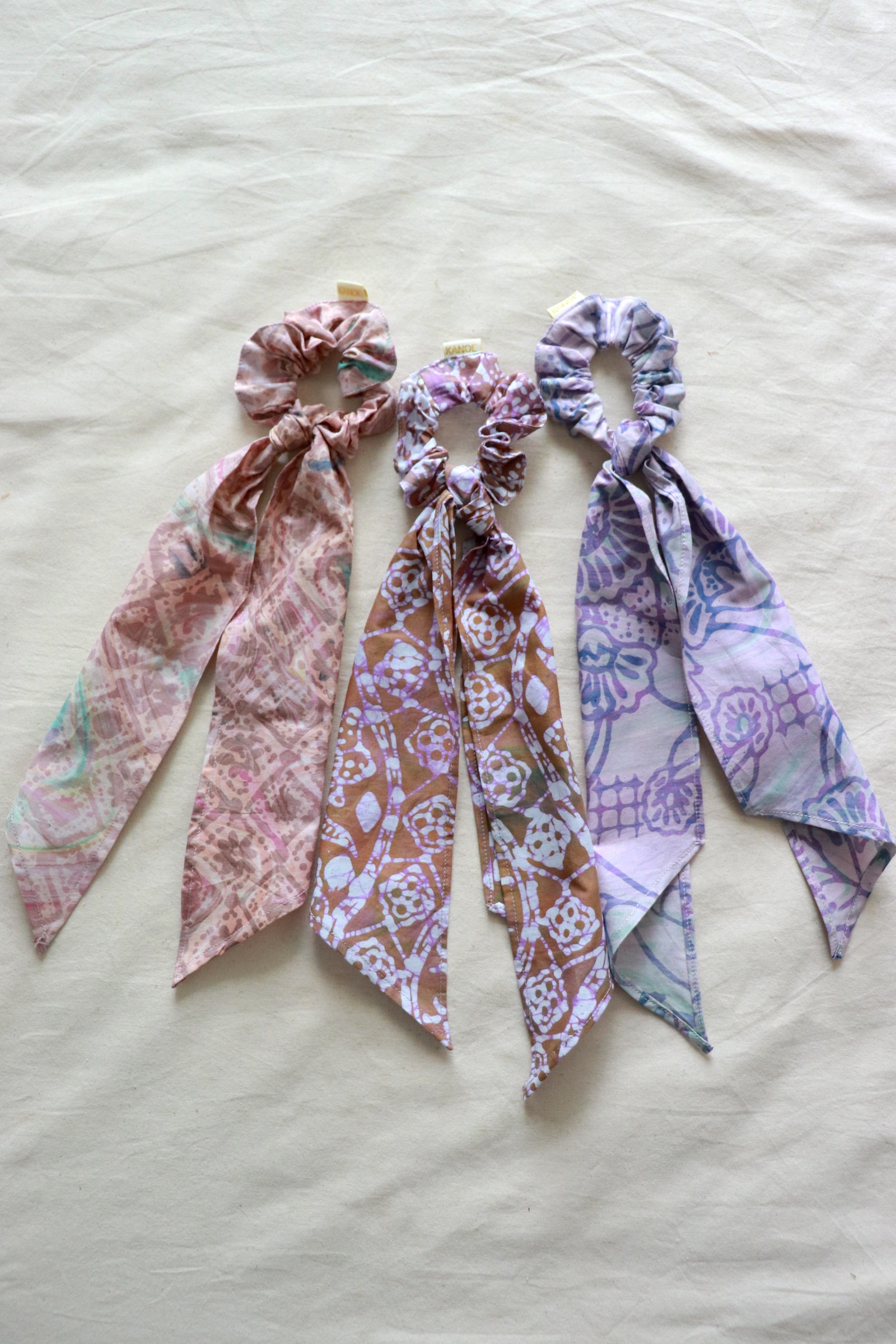 Batik Scrunchie w/ Ribbon [Set of 3] - Lavender Mist [ Handmade ]