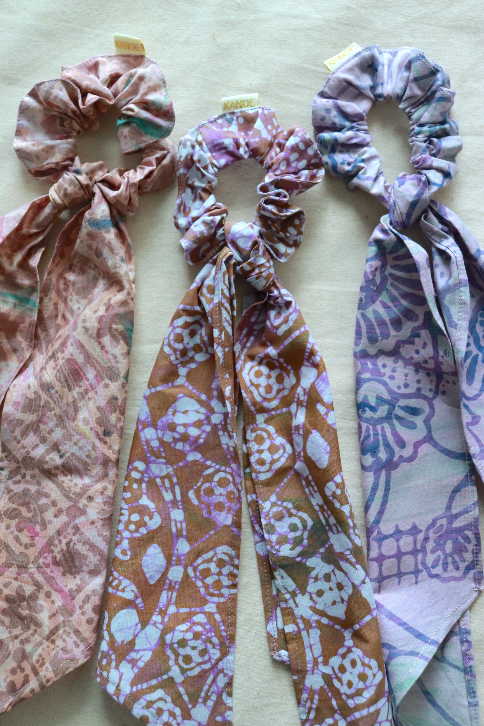 Batik Scrunchie w/ Ribbon [Set of 3] - Lavender Mist [ Handmade ]