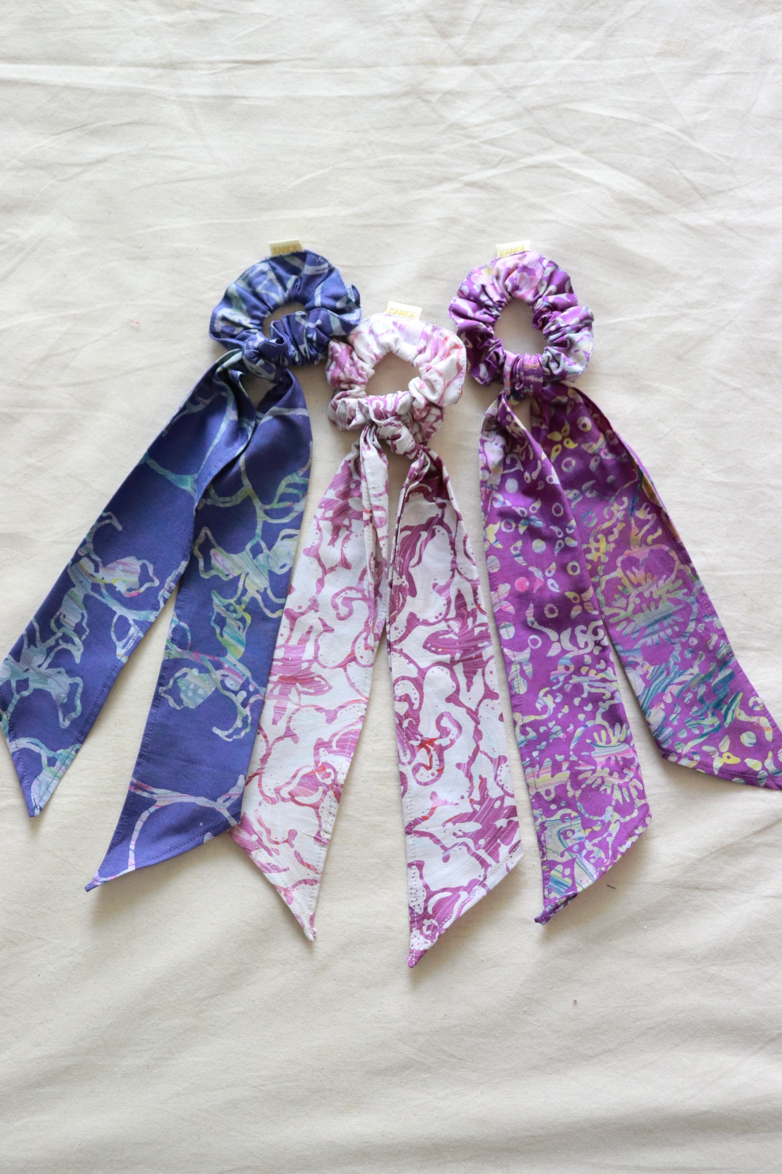 Batik Scrunchie w/ Ribbon [Set of 3] - Indigo Waves [ Handmade ]
