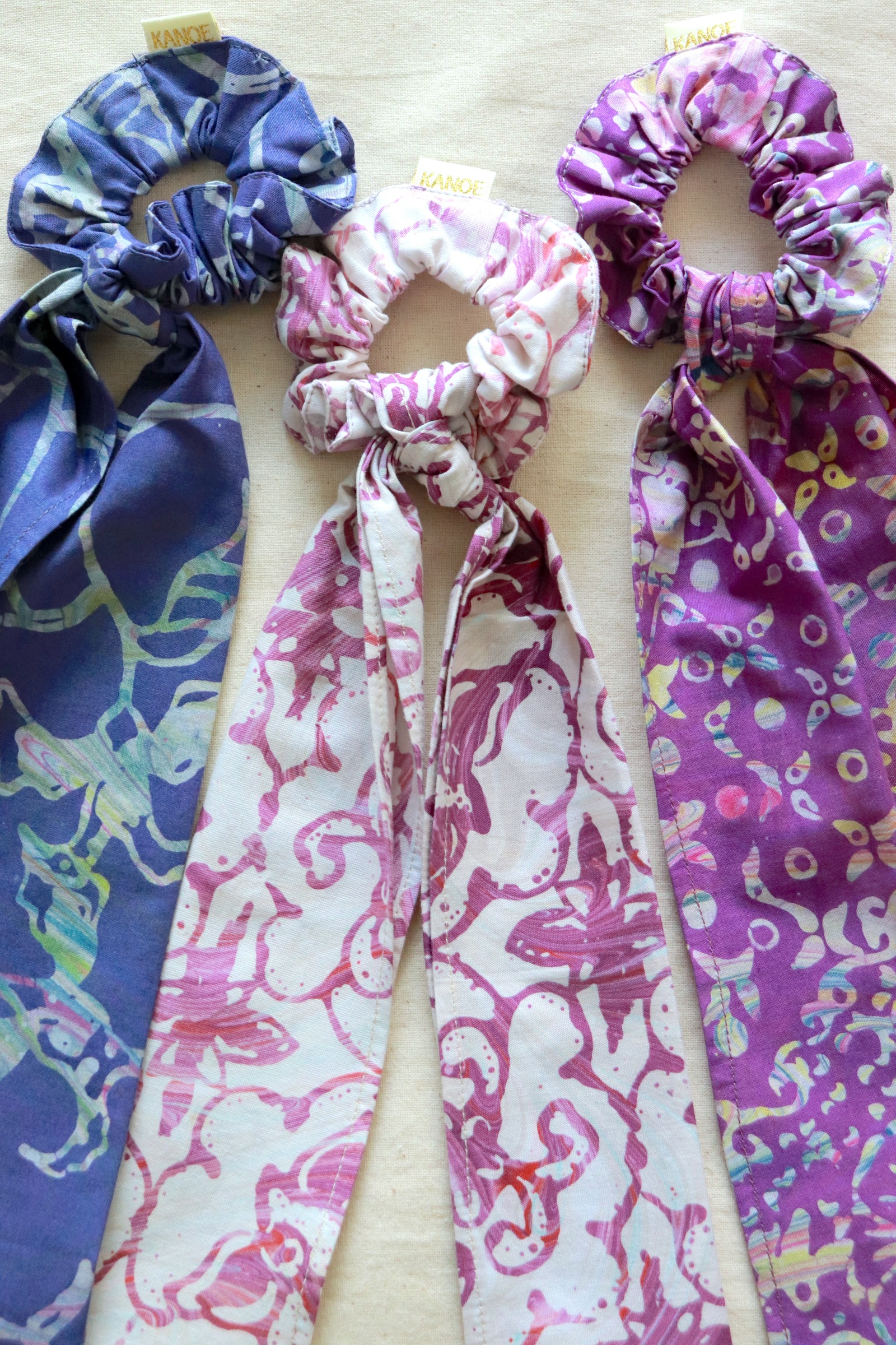 Batik Scrunchie w/ Ribbon [Set of 3] - Indigo Waves [ Handmade ]