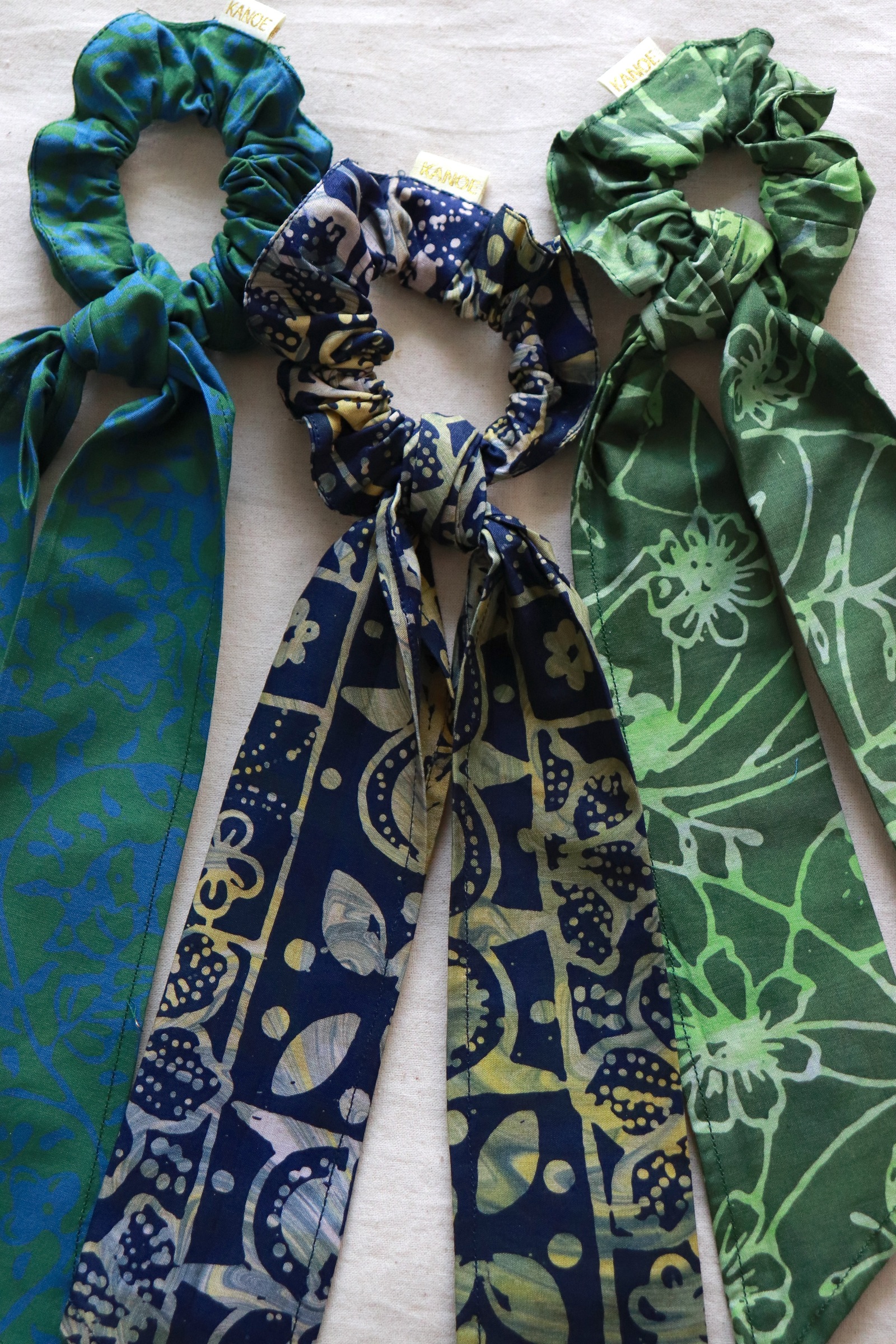 Batik Scrunchie w/ Ribbon [Set of 3] - Seafoam Splash [ Handmade ]