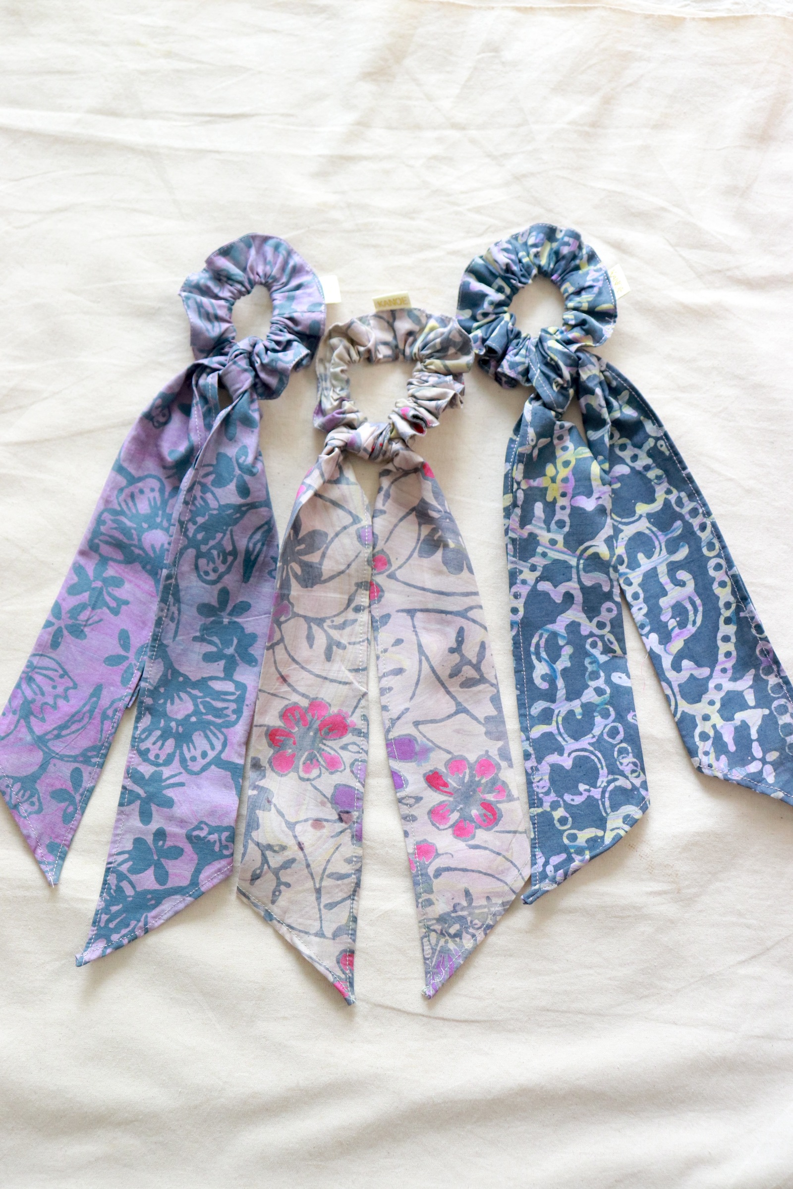Batik Scrunchie w/ Ribbon [Set of 3] - Amethyst Current [ Handmade ]