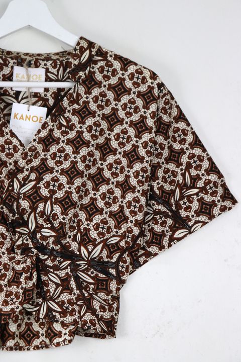 Twisted-Front-Top-w:-Mandarin-Collar-22