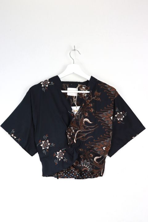 Twisted-Front-Top-w:-Mandarin-Collar-13