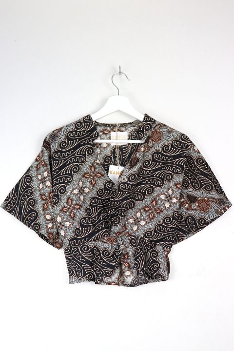 Twisted-Front-Top-w:-Mandarin-Collar-17