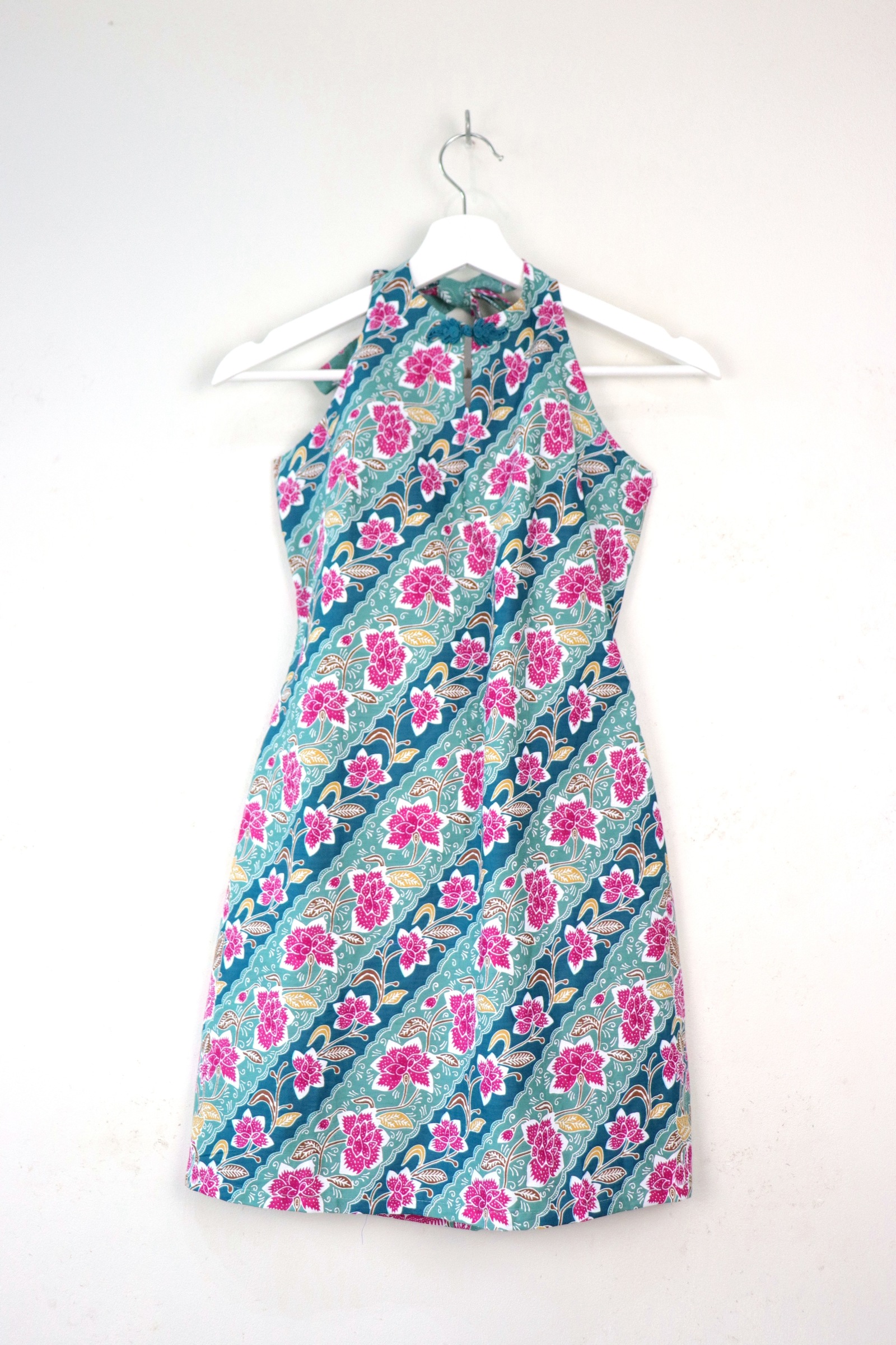 C.C. Halter Batik Dress - Lu Ying