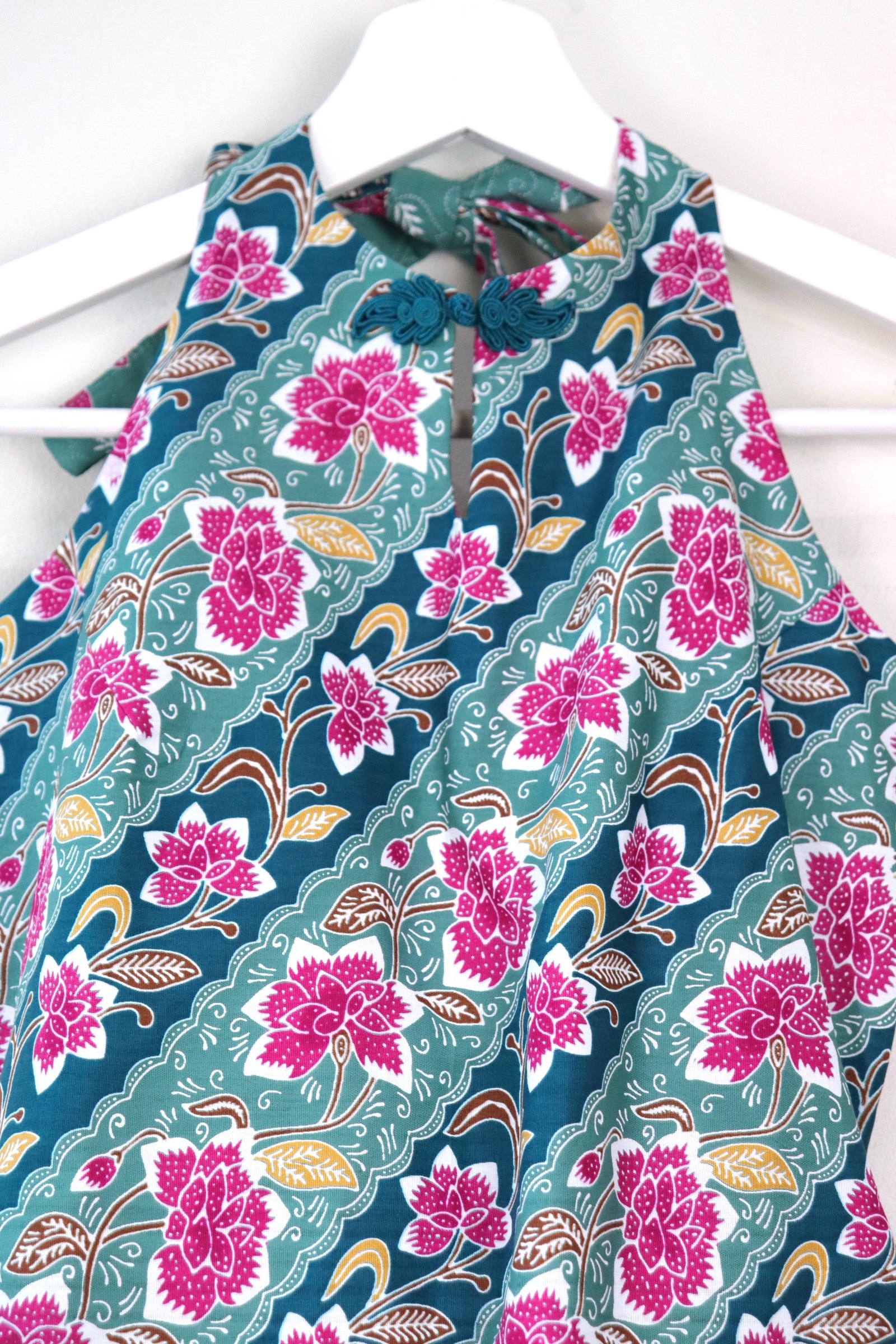 C.C. Halter Batik Dress - Lu Ying