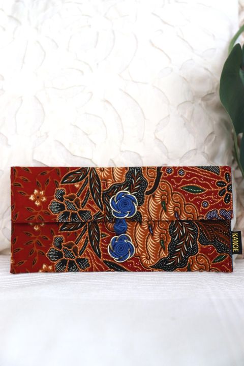 Batik-Envelope-w:-chinese-clasps-59