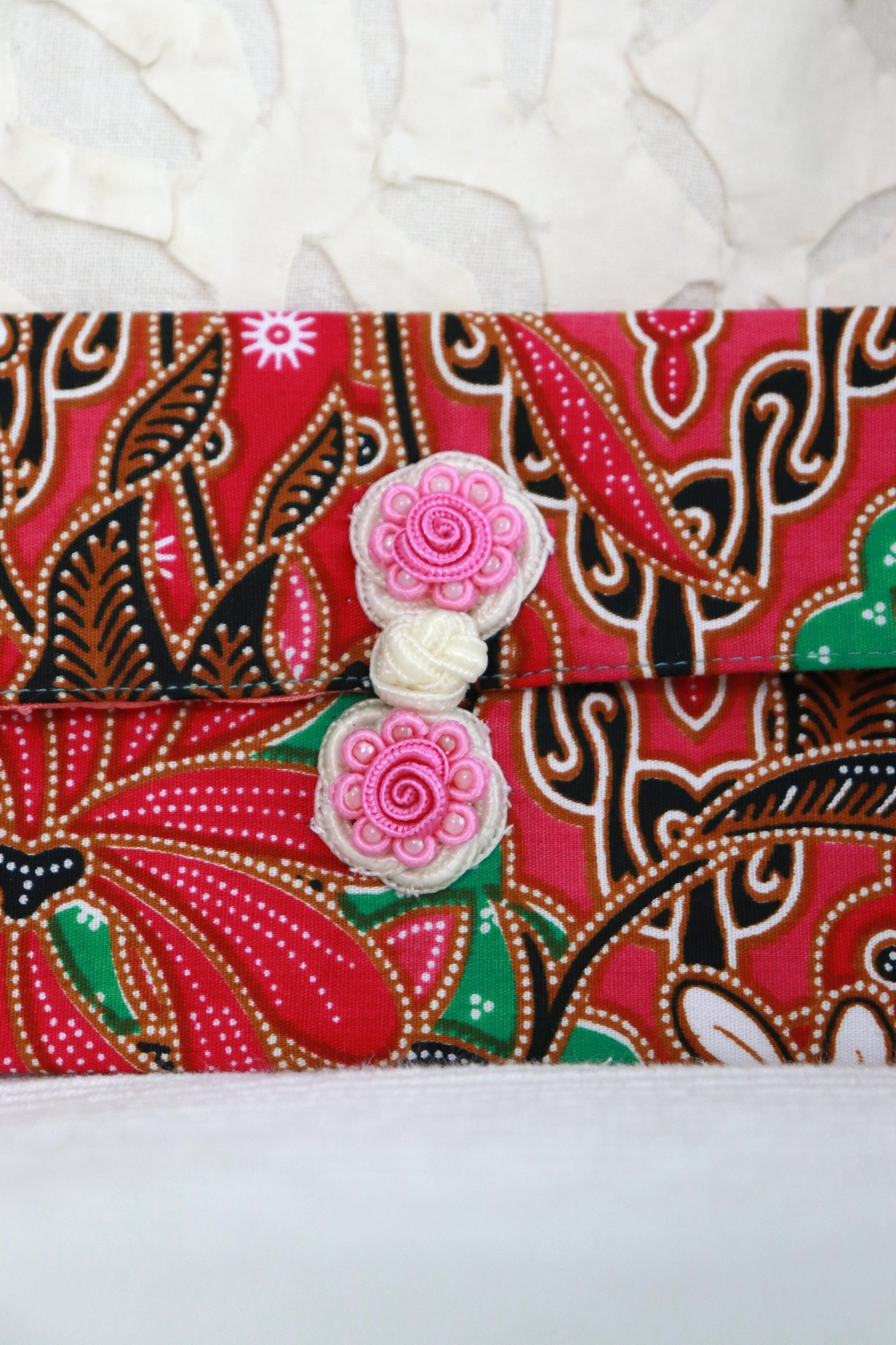 Batik Envelope w/ Chinese Clasp - Yinyin