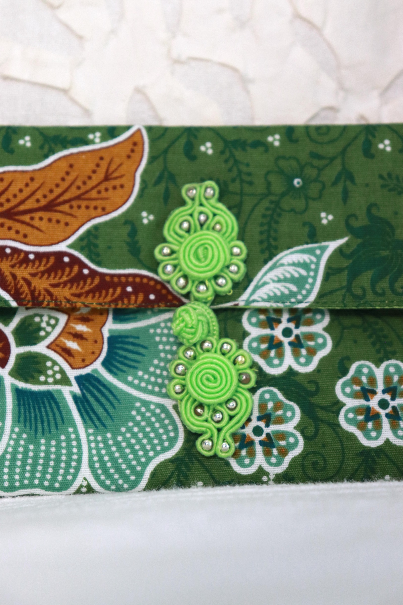 Batik Envelope w/ Chinese Clasp - Ming Qing