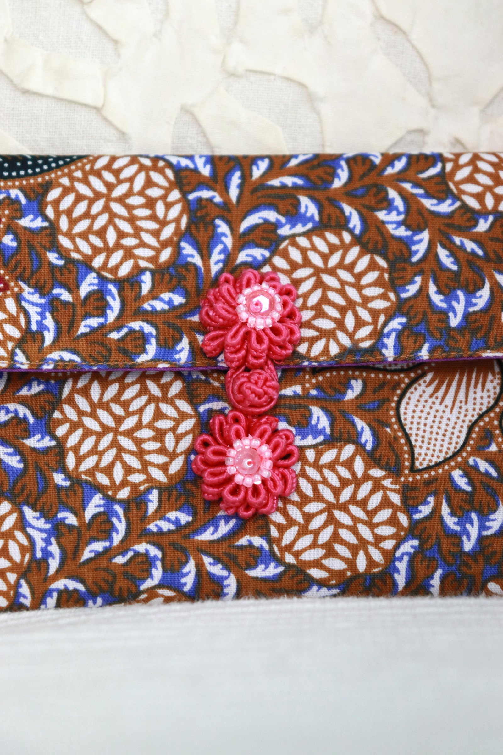 Batik Envelope w/ Chinese Clasp - Jing Lan