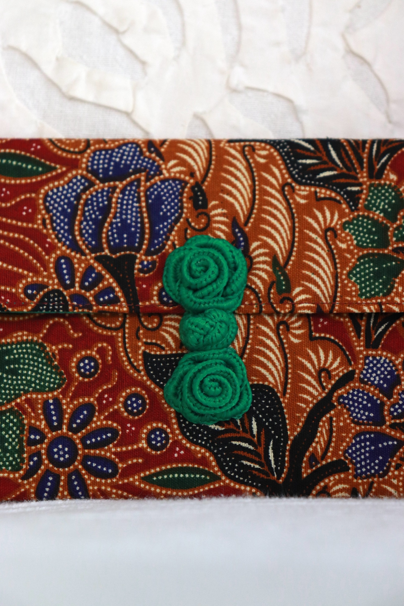  Batik Envelope w/ Chinese Clasp - Ling Hong