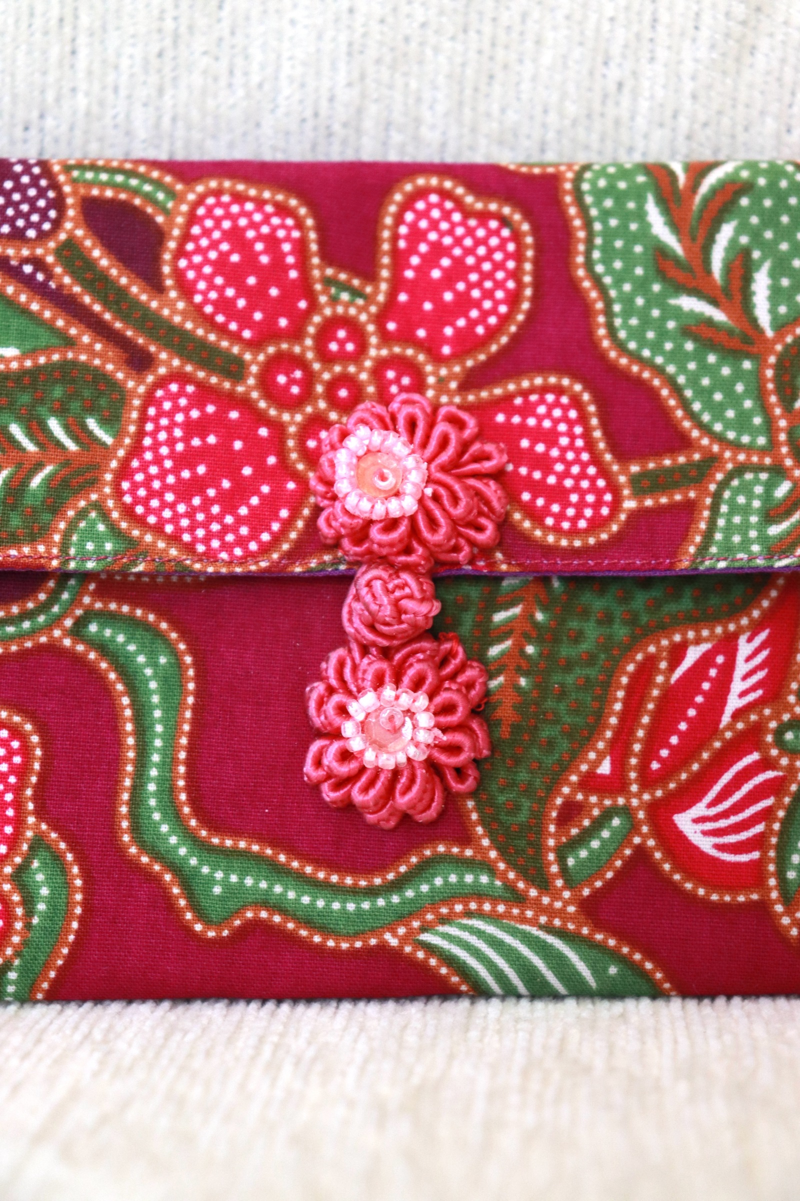  Batik Envelope w/ Chinese Clasp - Lilac Li