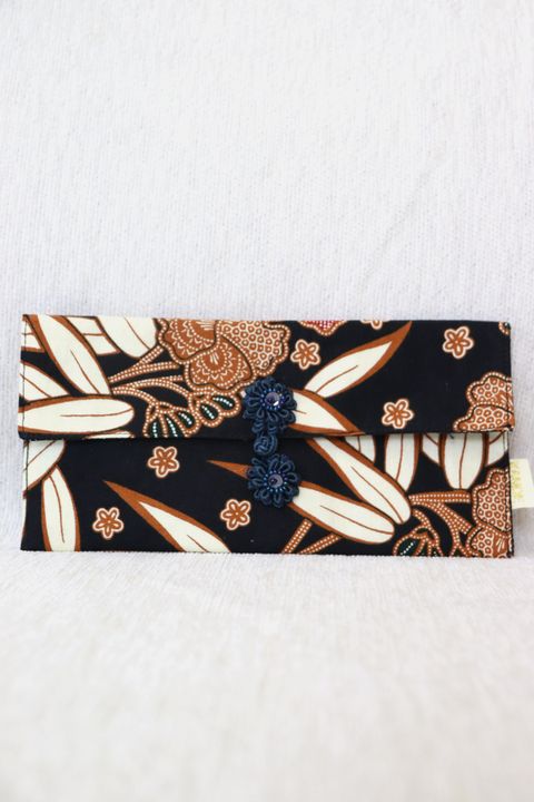 Batik-Envelope-Pouch-w:-Chinese-Clasp-17